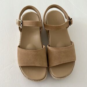 ABEO Buckle Sandal Metatarsal